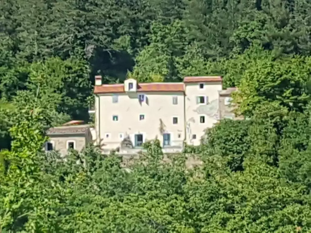 Villa 465m² in Croatia, Motovun. Priced at 780000€ rent photo-23