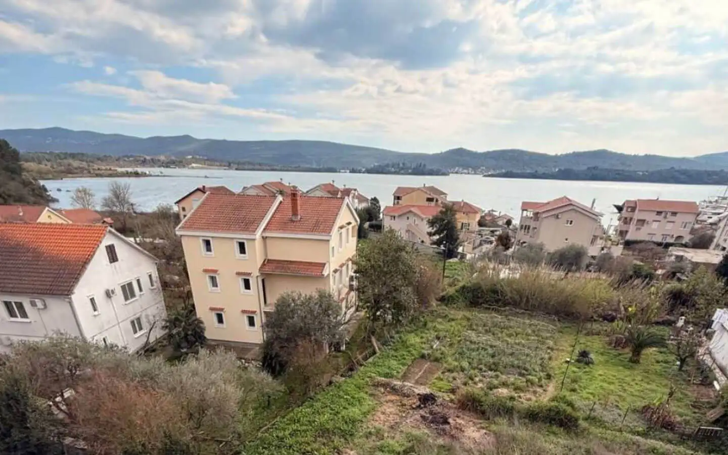 Flat 39m² in Montenegro, Tivat. Priced at 140000€ rent photo-2