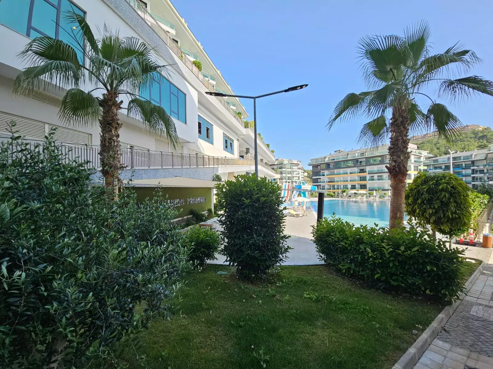 Flat 65m² in Turkey, Kargicak. Priced at 205000€ rent photo-25