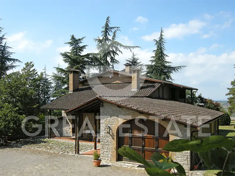 House 264m² in Italy, Perugia. Priced at 580000€ rent photo-2