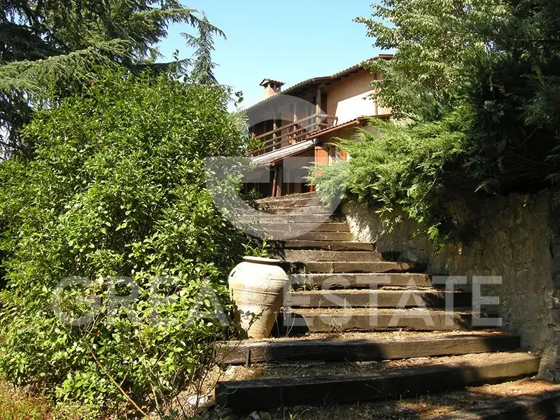 House 264m² in Italy, Perugia. Priced at 580000€ rent photo-4