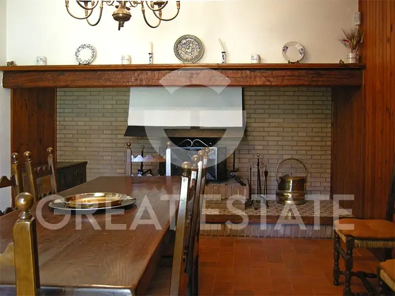 House 264m² in Italy, Perugia. Priced at 580000€ rent photo-15