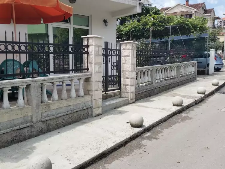 Flat 125m² in Montenegro, Igalo. Priced at 295000€ rent photo-2