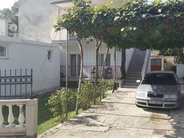 Flat 125m² in Montenegro, Igalo. Priced at 295000€ rent photo-8