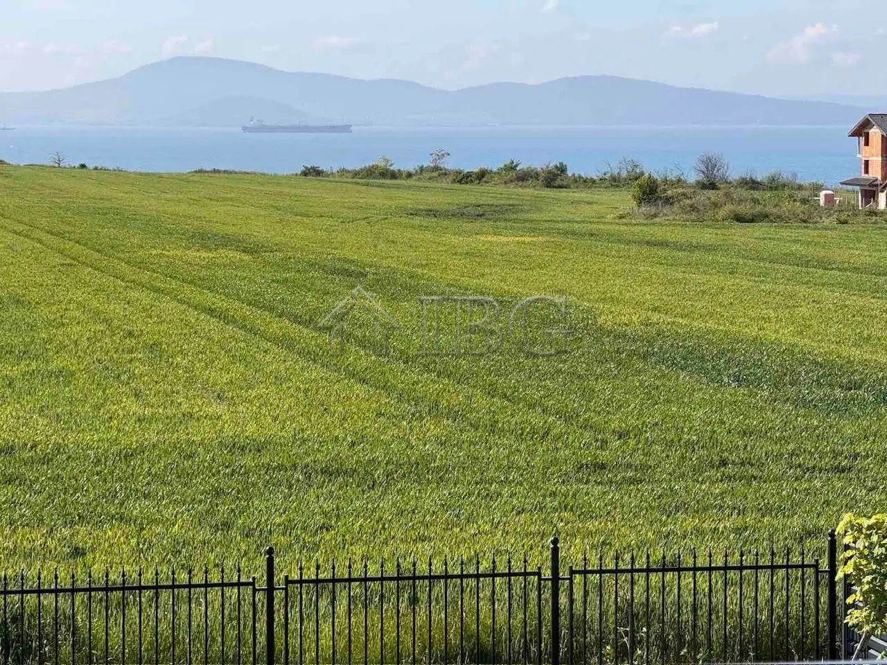 House 196m² in Bulgaria, Pomorie. Priced at 400000€ rent photo-3