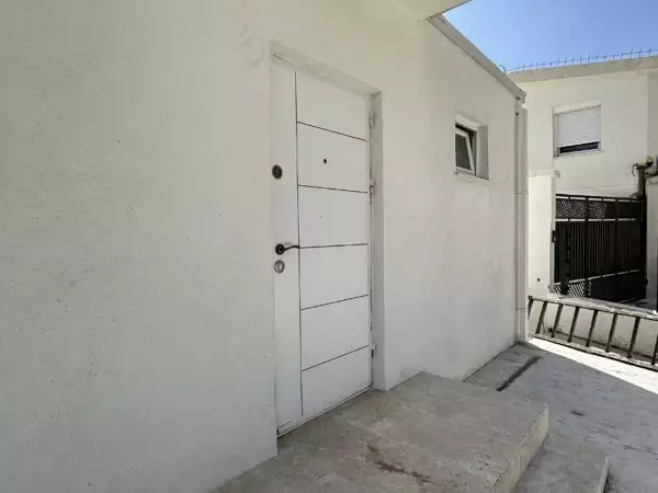 House 102m² in Montenegro, Sutomore. Priced at 250000€ rent photo-11