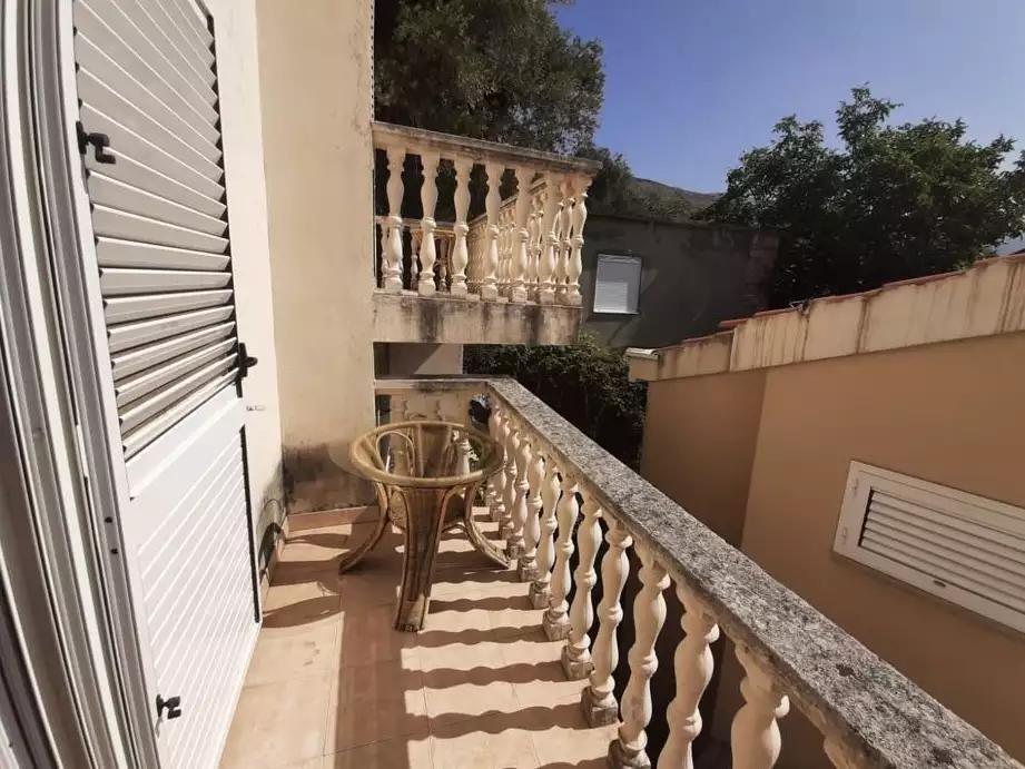 House 273m² in Montenegro, Petrovac. Priced at 700000€ rent photo-9