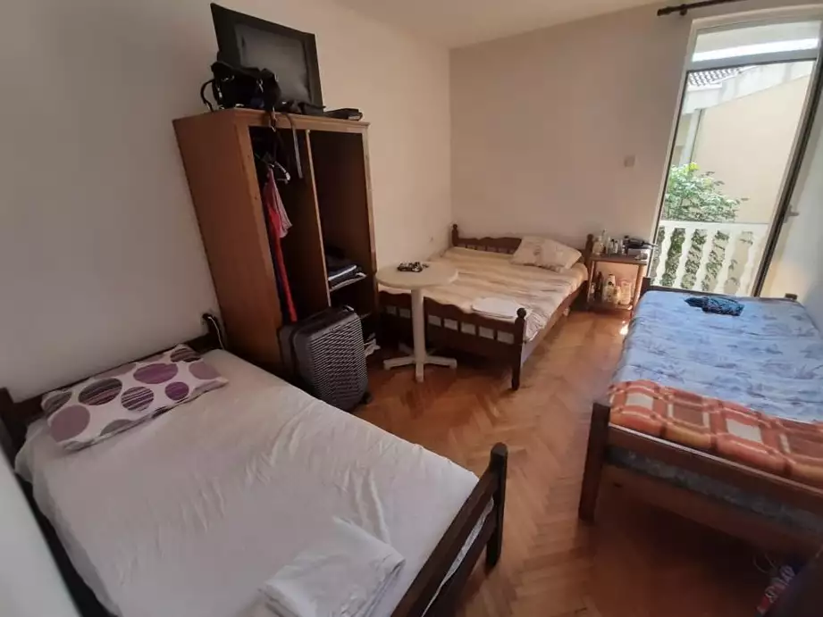House 273m² in Montenegro, Petrovac. Priced at 700000€ rent photo-10