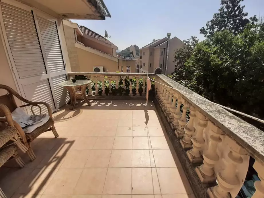 House 273m² in Montenegro, Petrovac. Priced at 700000€ rent photo-12