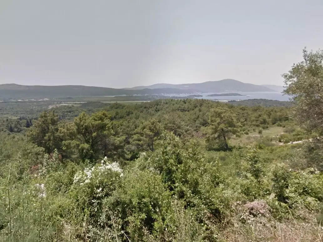 Land 1m² in Montenegro, Kavac. Priced at 410000€ rent photo-2