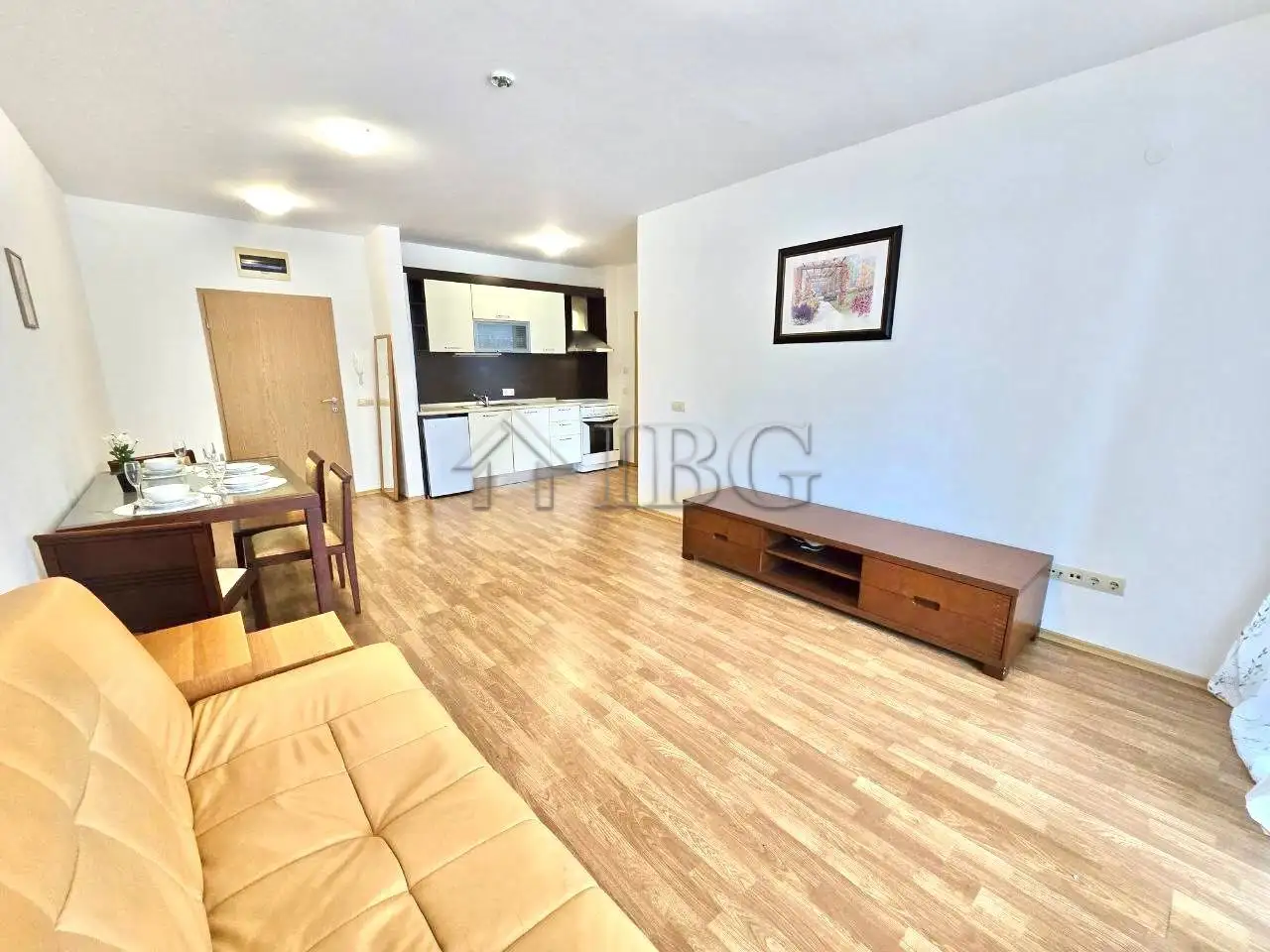 Flat 64m² in Bulgaria, Aheloy. Priced at 57000€ rent photo-2
