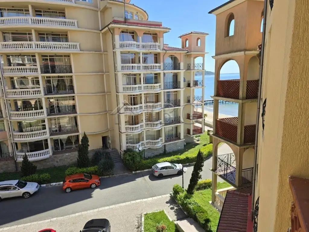 Flat 53m² in Bulgaria, Elenite. Priced at 49950€ rent photo-5