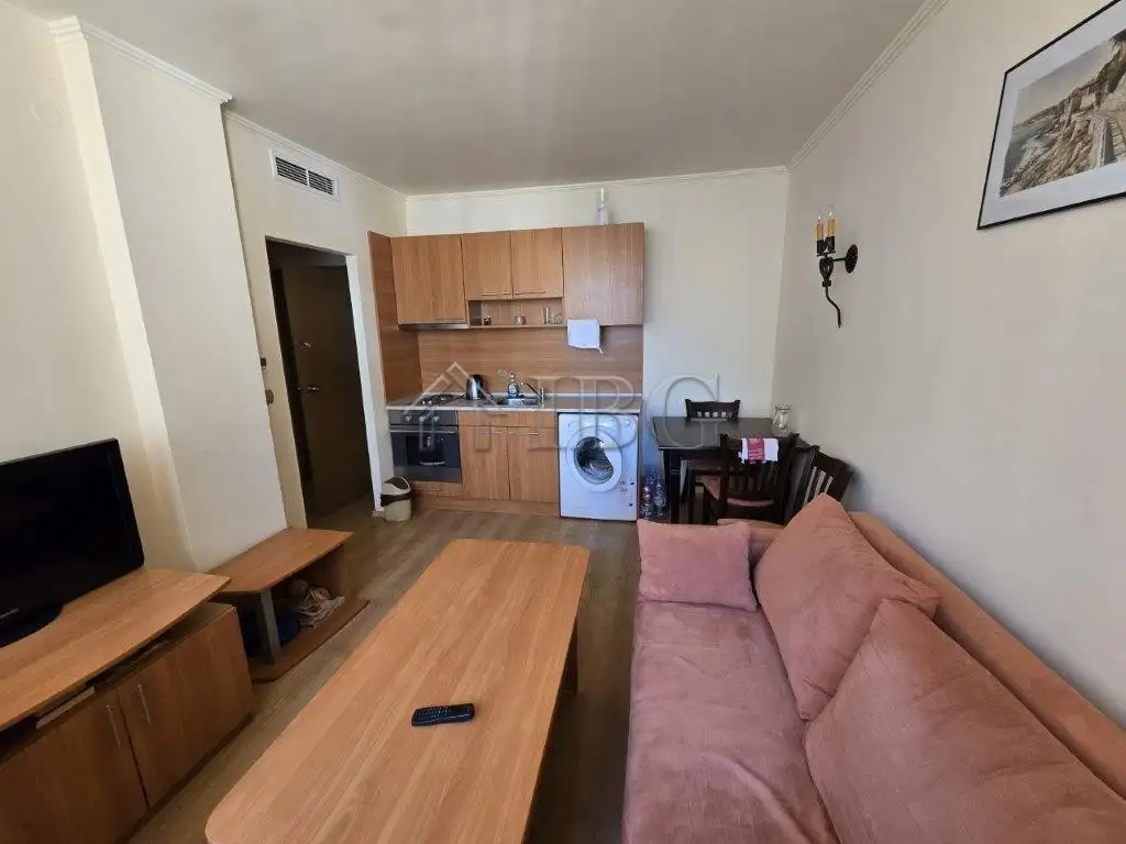 Flat 53m² in Bulgaria, Elenite. Priced at 49950€ rent photo-9