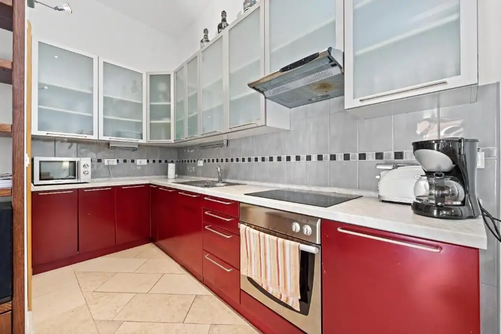 Villa 210m² in Croatia, Kanfanar. Priced at 520000€ rent photo-8