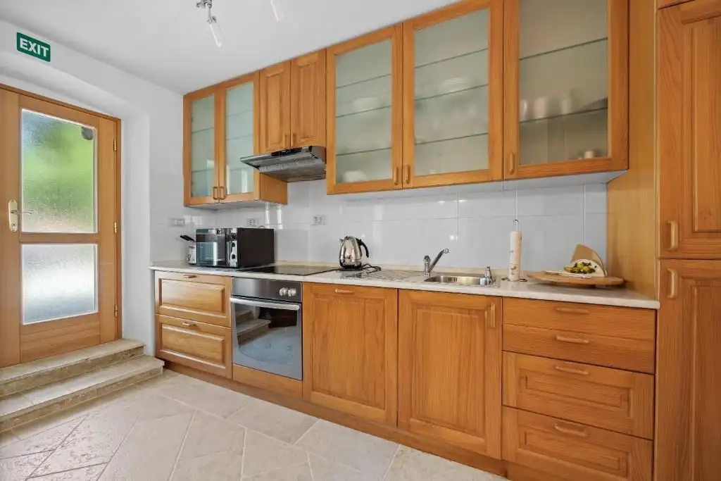 Villa 210m² in Croatia, Kanfanar. Priced at 520000€ rent photo-25