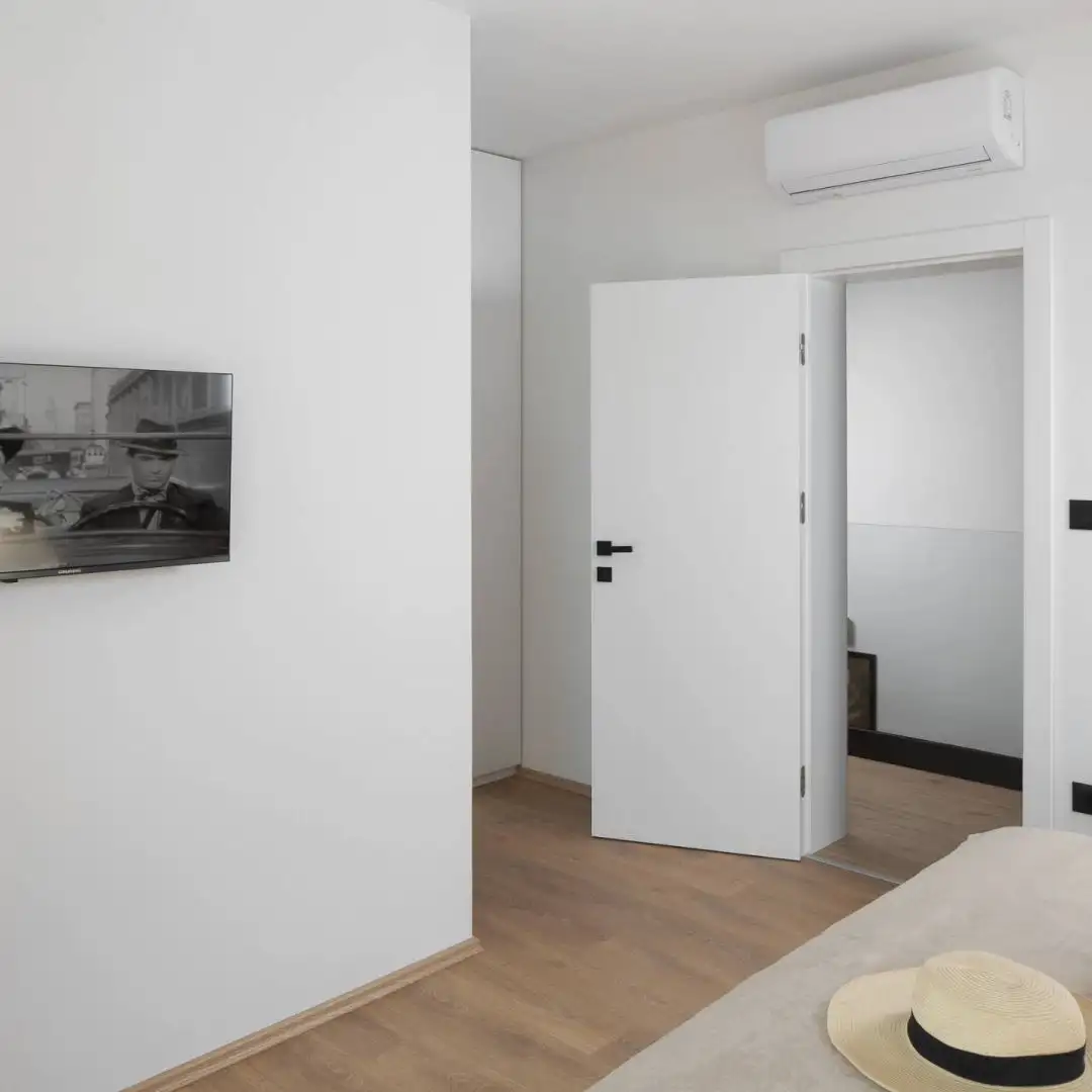 Villa 232m² in Croatia, Labin. Priced at 850000€ rent photo-19