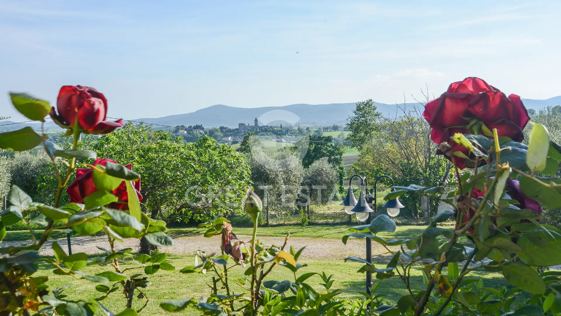 House 270m² in Italy, Terney. Priced at 455000€ rent photo-10