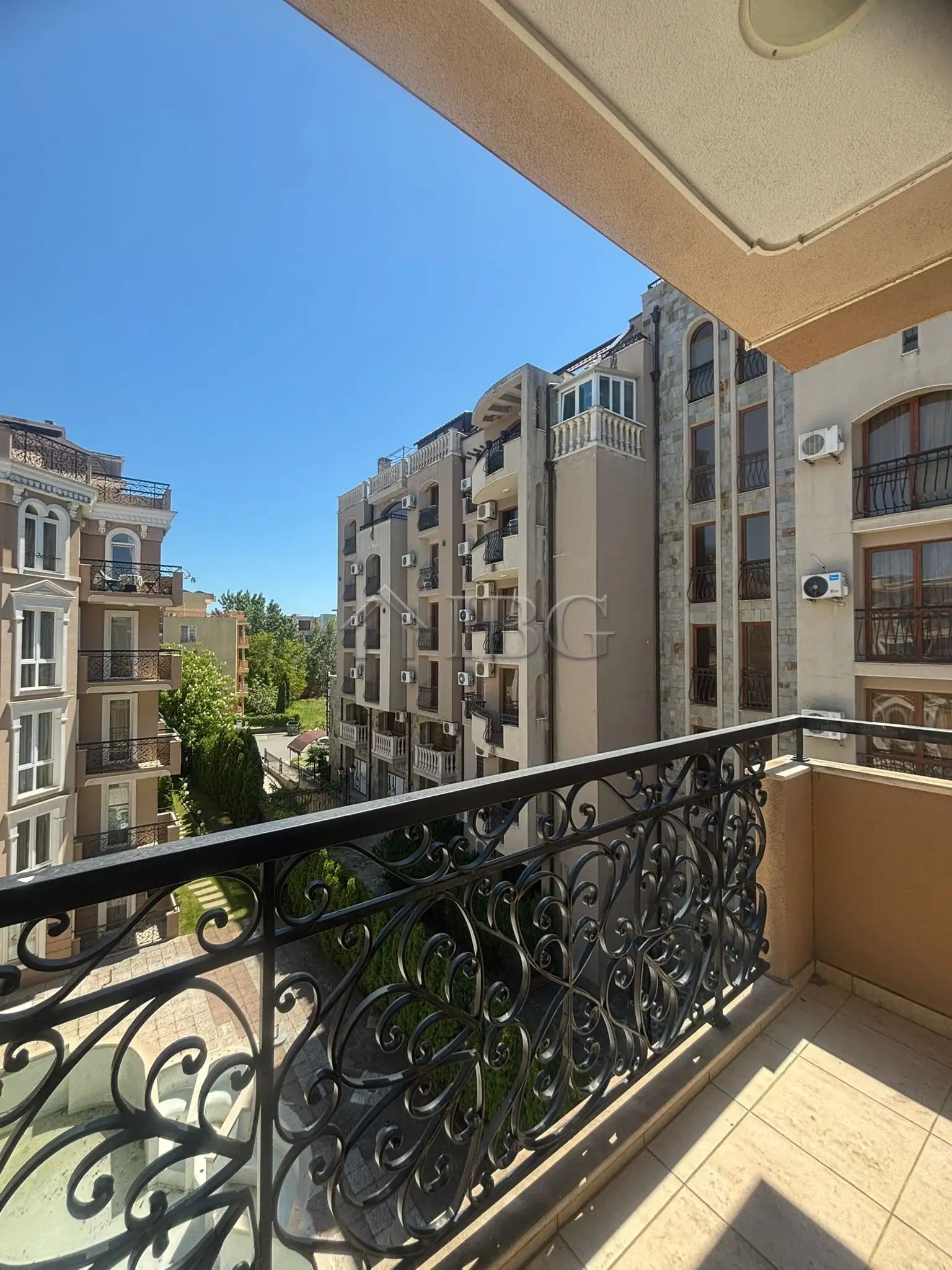 Flat 37m² in Bulgaria, Sunny Beach. Priced at 52000€ rent photo-5