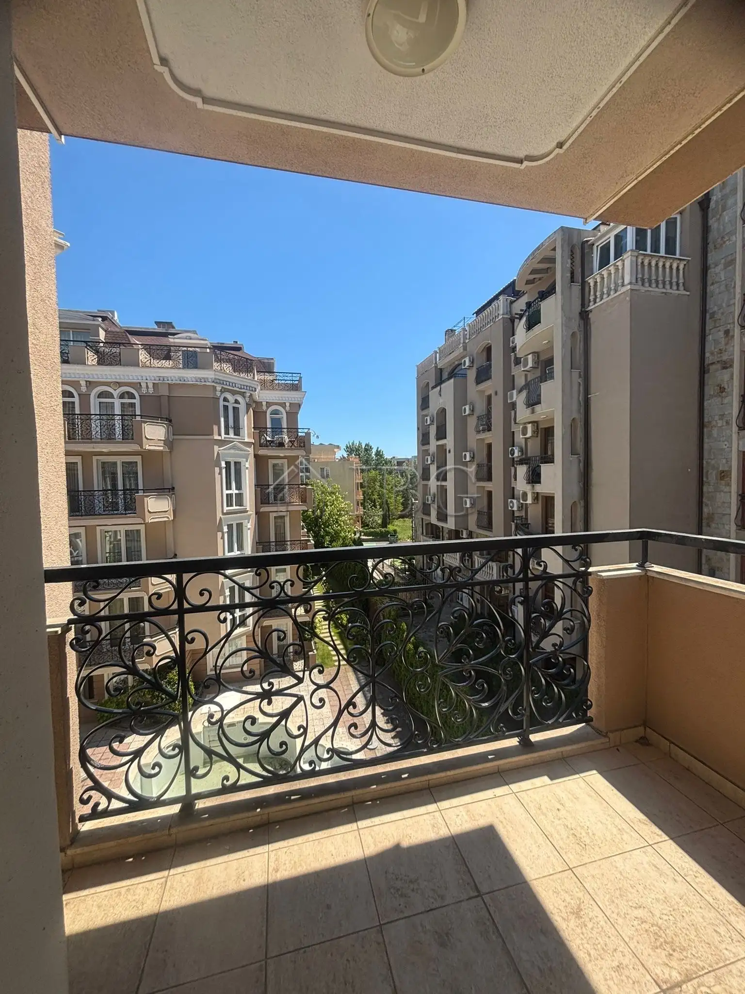 Flat 37m² in Bulgaria, Sunny Beach. Priced at 52000€ rent photo-6