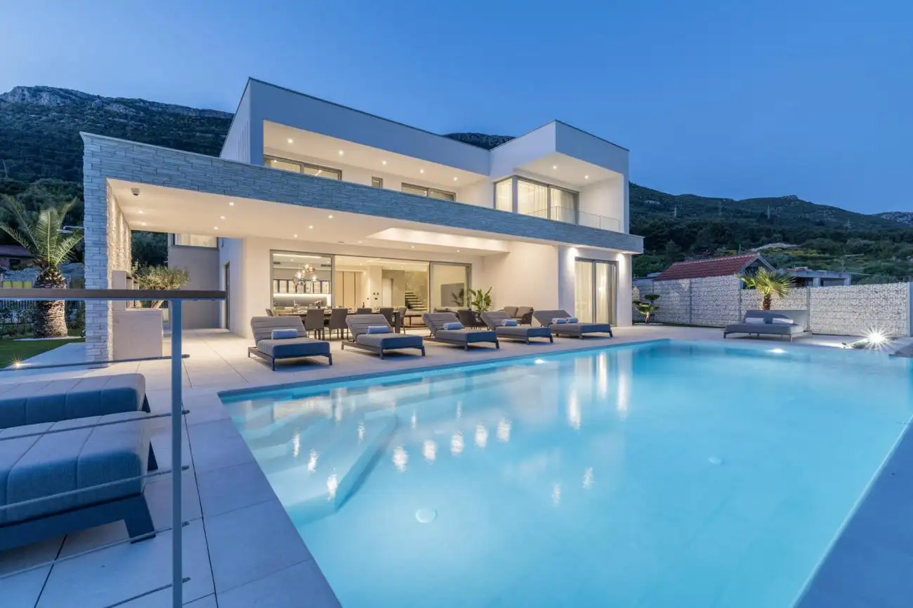 Villa 330m² in Croatia, Split. Priced at 2480000€ rent photo-6