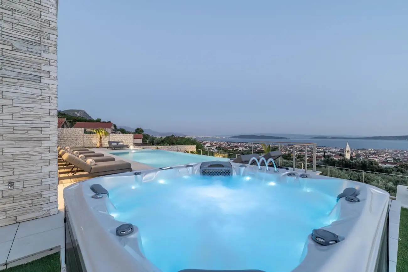 Villa 330m² in Croatia, Split. Priced at 2480000€ rent photo-7