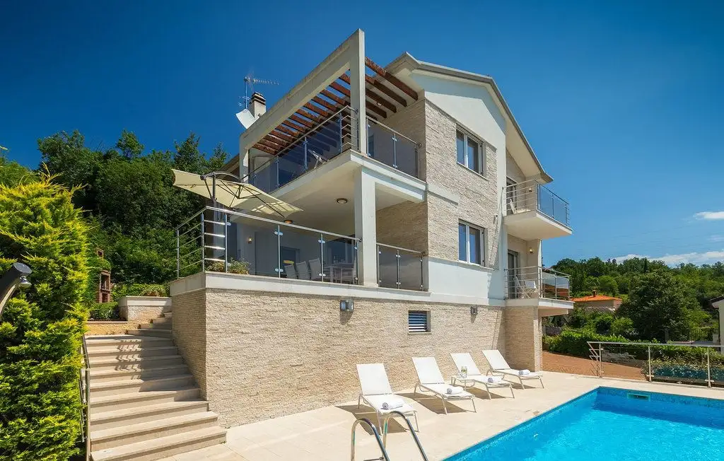 Villa 275m² in Croatia, Poljane. Priced at 960000€ rent photo-2