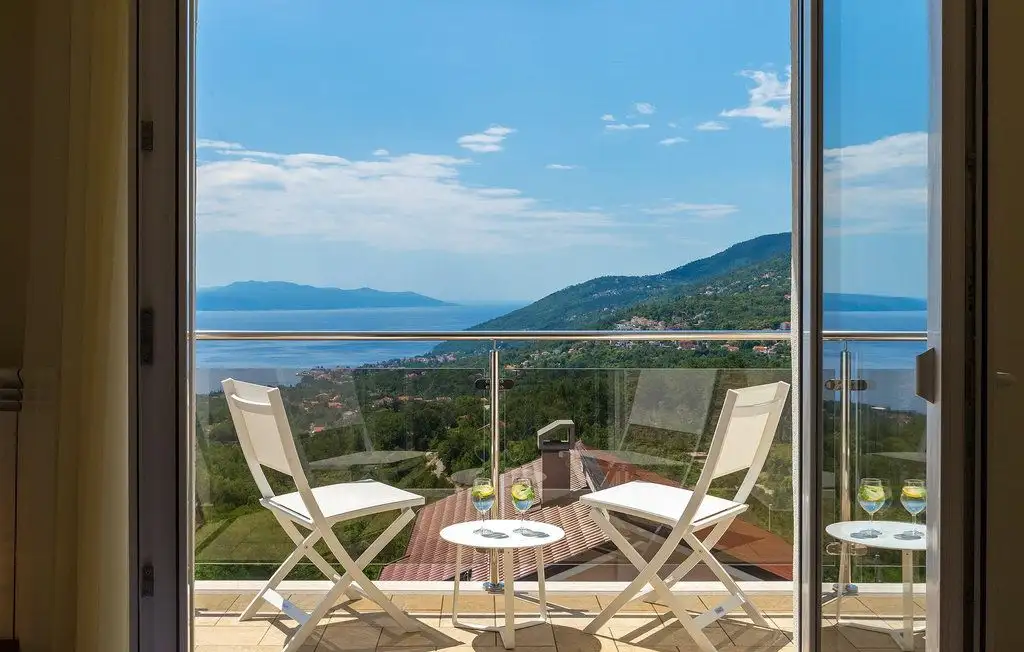 Villa 275m² in Croatia, Poljane. Priced at 960000€ rent photo-11