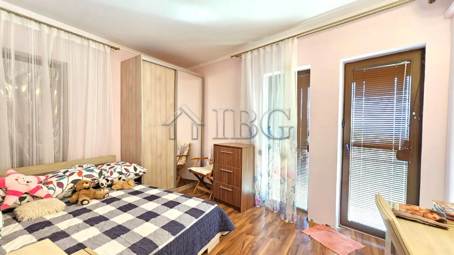 House 330m² in Bulgaria, Sveti Vlas. Priced at 345000€ rent photo-20