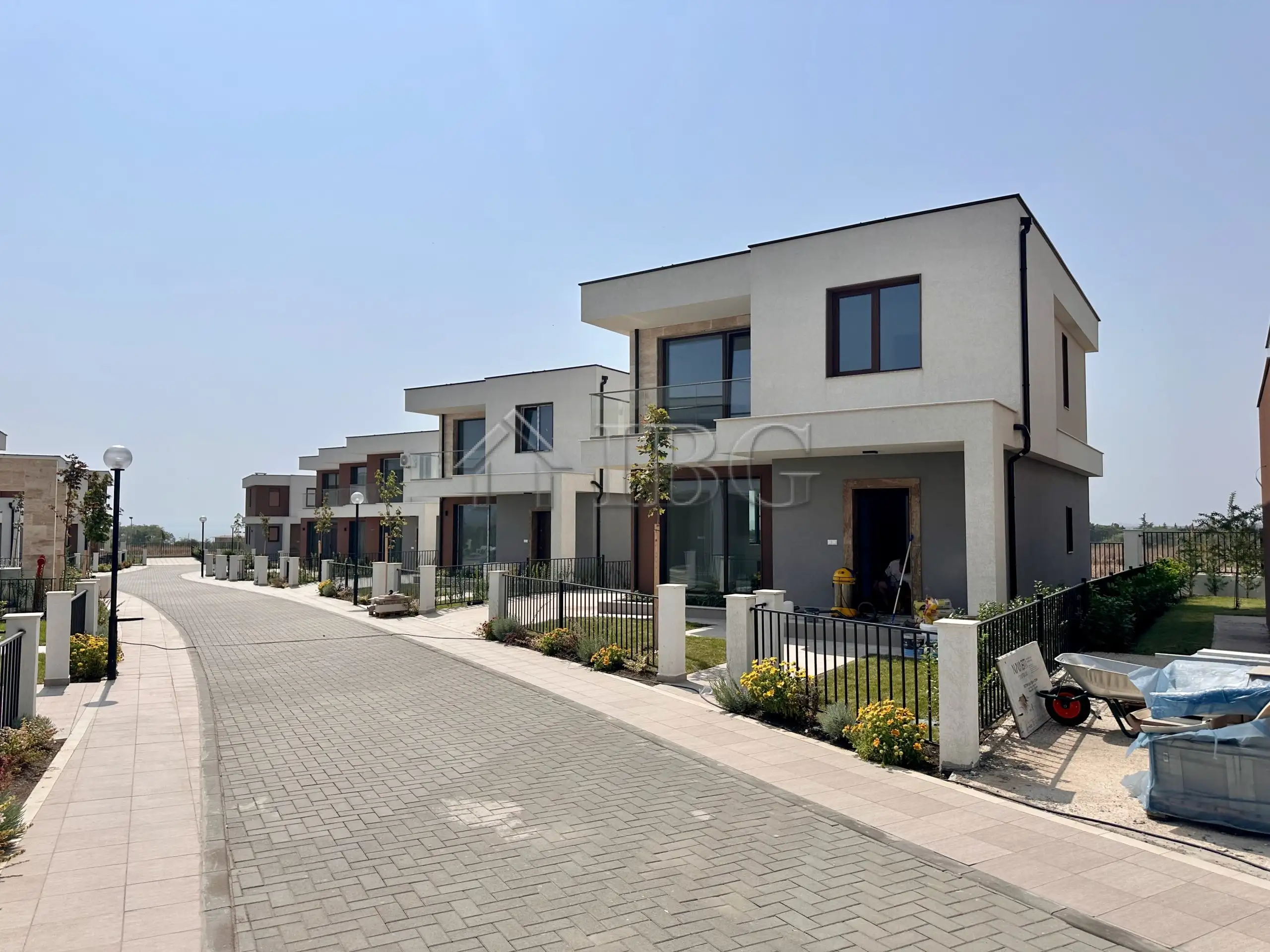 House 142m² in Bulgaria, Pomorie. Priced at 259900€ rent photo-4