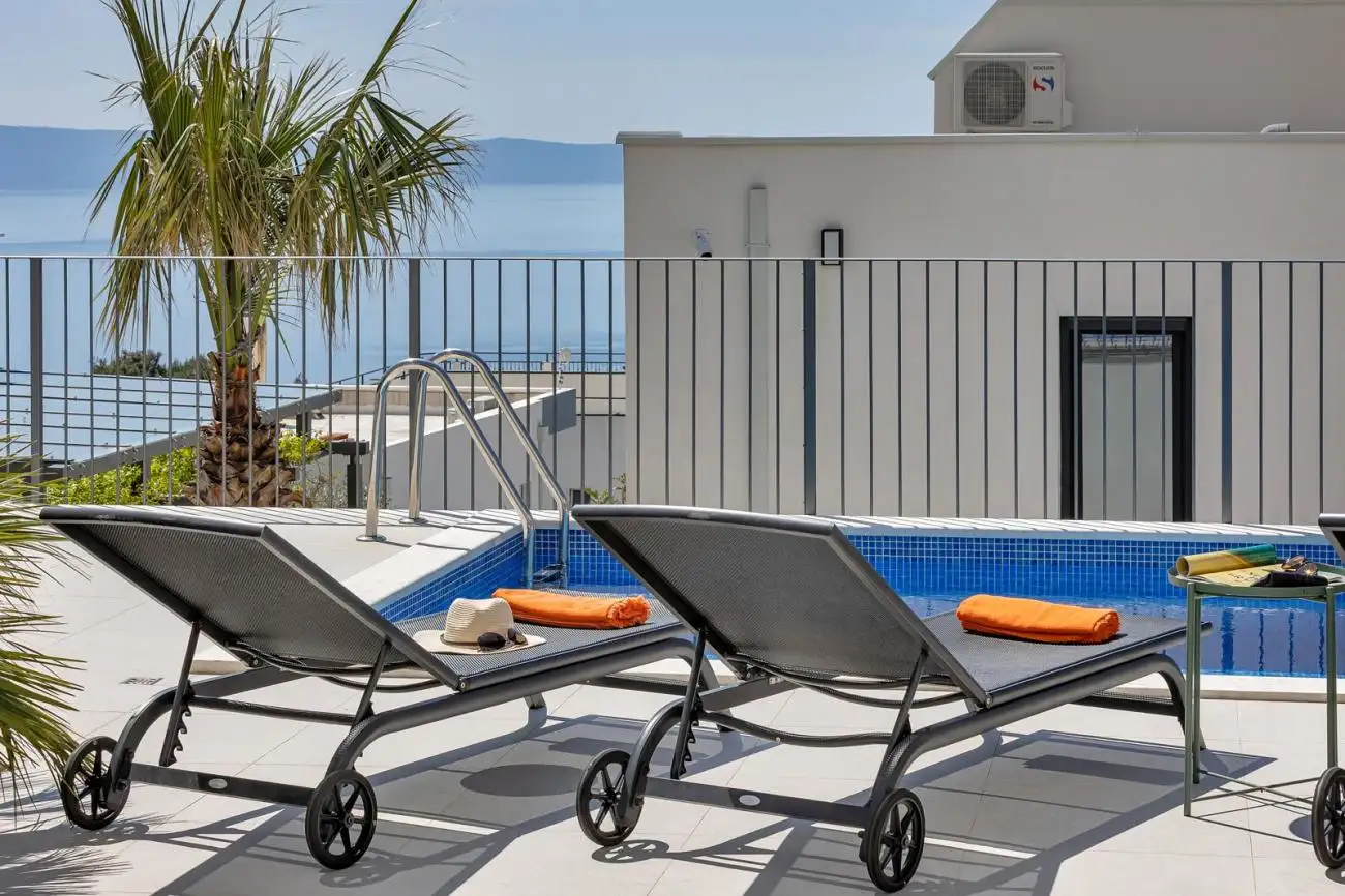 Villa 220m² in Croatia, Makarska. Priced at 1400000€ rent photo-3