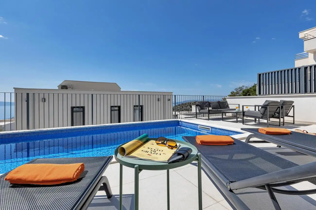 Villa 220m² in Croatia, Makarska. Priced at 1400000€ rent photo-16