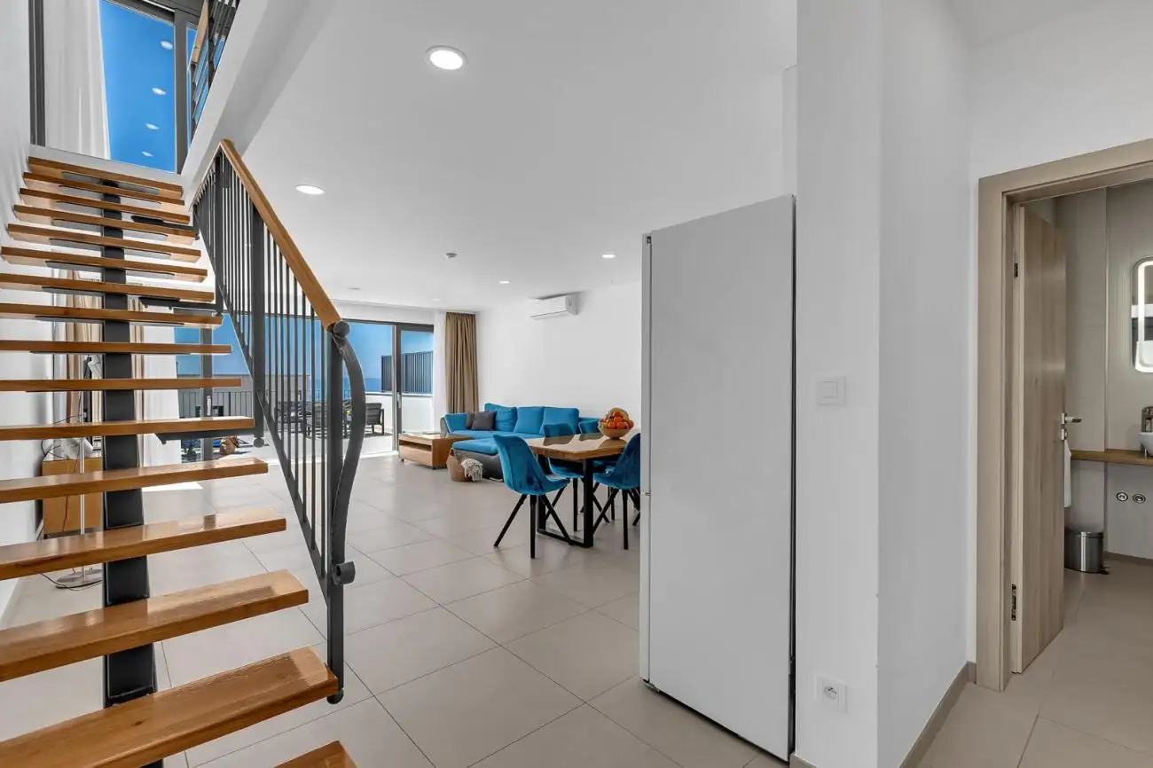 Villa 220m² in Croatia, Makarska. Priced at 1400000€ rent photo-23