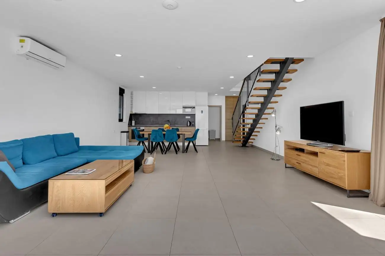 Villa 220m² in Croatia, Makarska. Priced at 1400000€ rent photo-24
