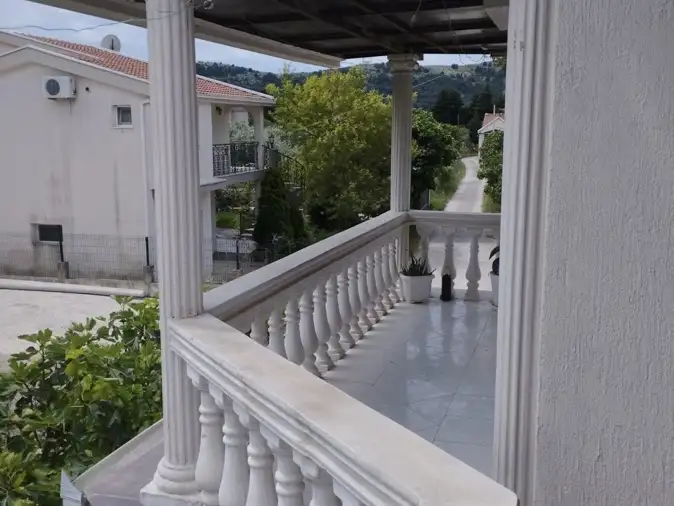 House 200m² in Italy, Barga. Priced at 230000€ rent photo-4