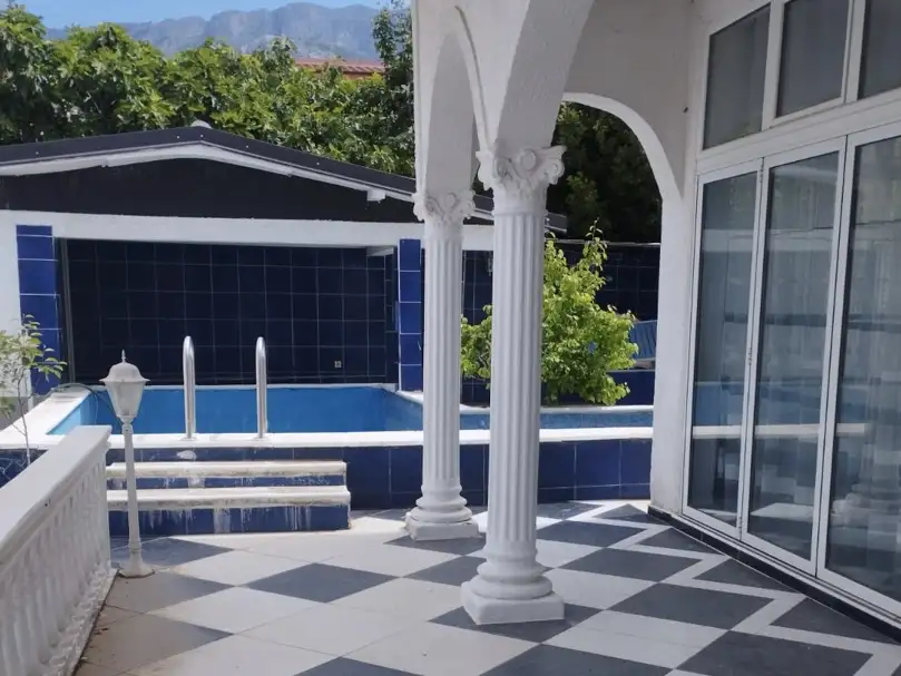 House 200m² in Italy, Barga. Priced at 230000€ rent photo-18