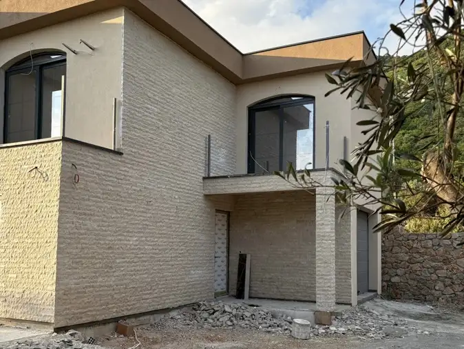 House 225m² in Montenegro, Susanj. Priced at 400000€ rent photo-4