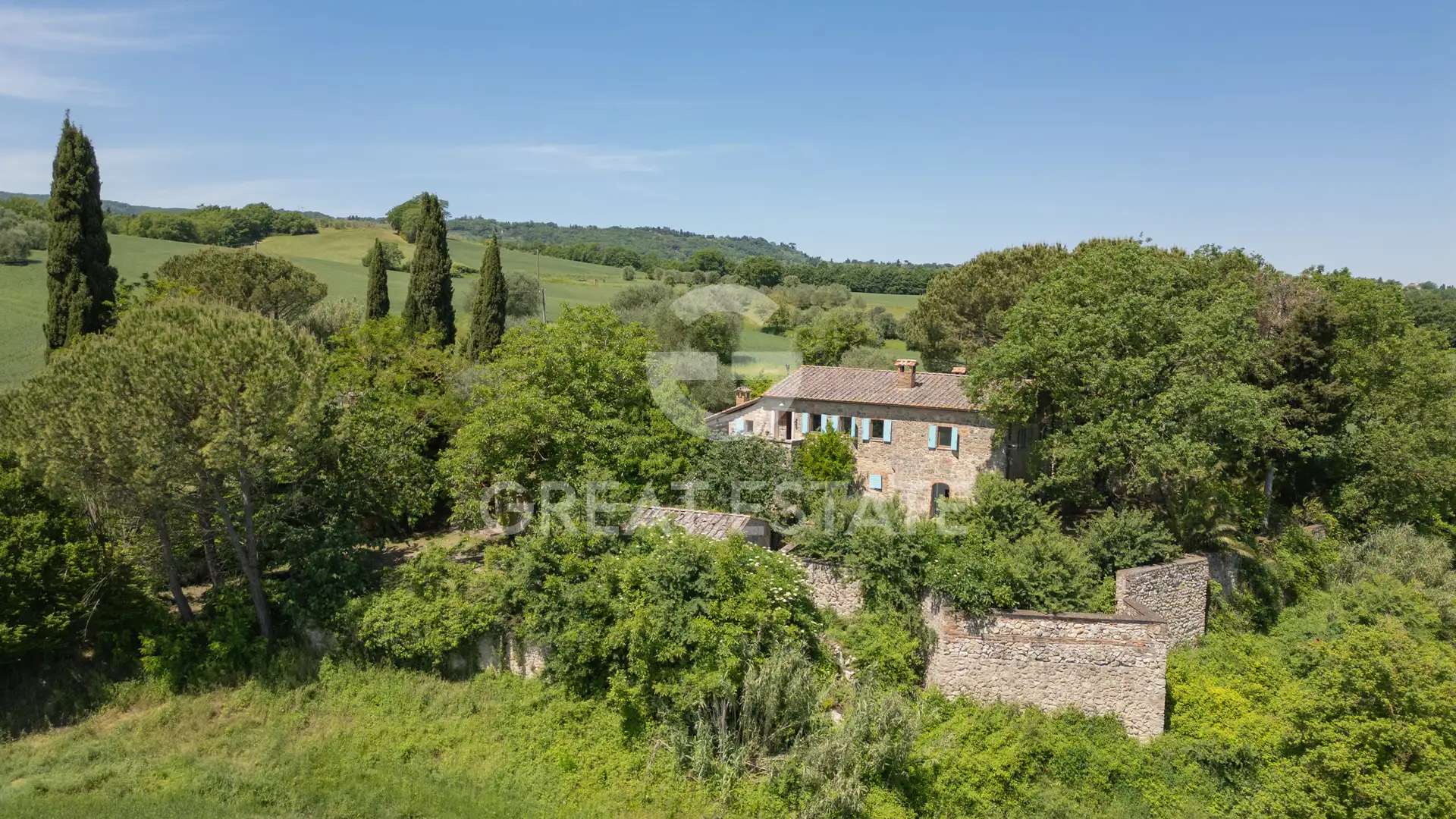 House 513m² in Italy, Siena. Priced at 580000€ rent photo-6