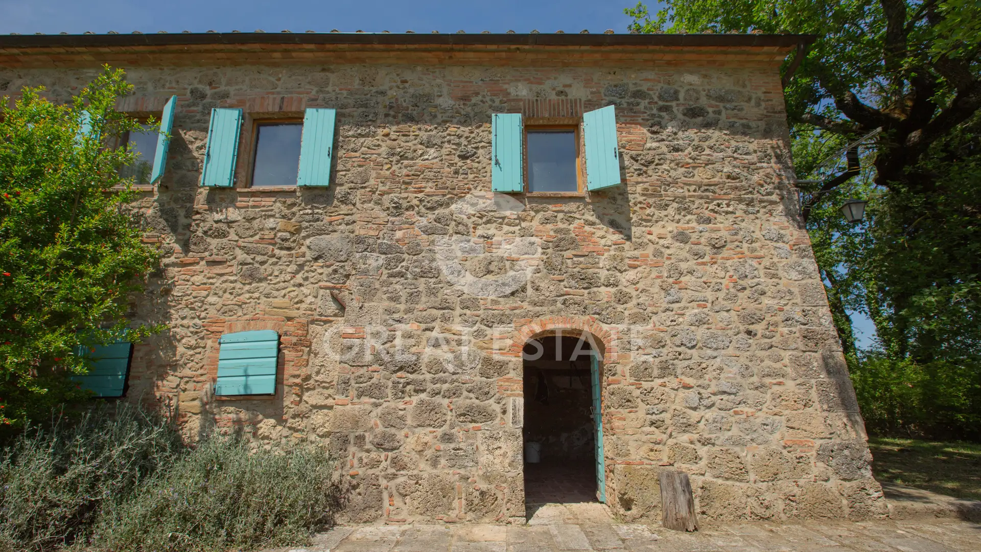 House 513m² in Italy, Siena. Priced at 580000€ rent photo-11