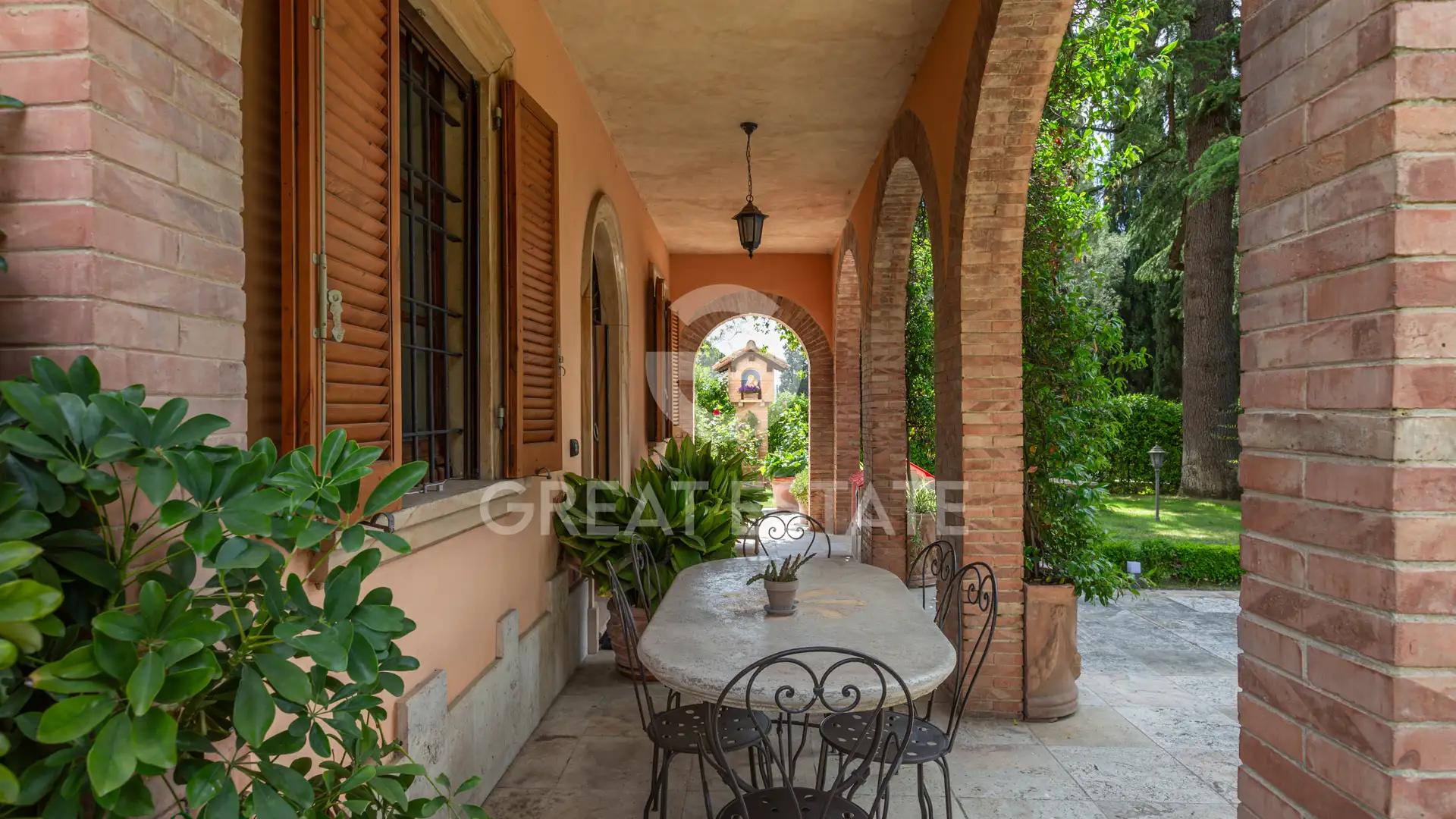 House 645m² in Italy, Siena. Priced at 2100000€ rent photo-8