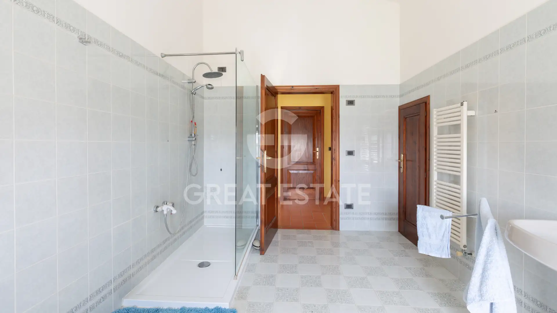 House 645m² in Italy, Siena. Priced at 2100000€ rent photo-12