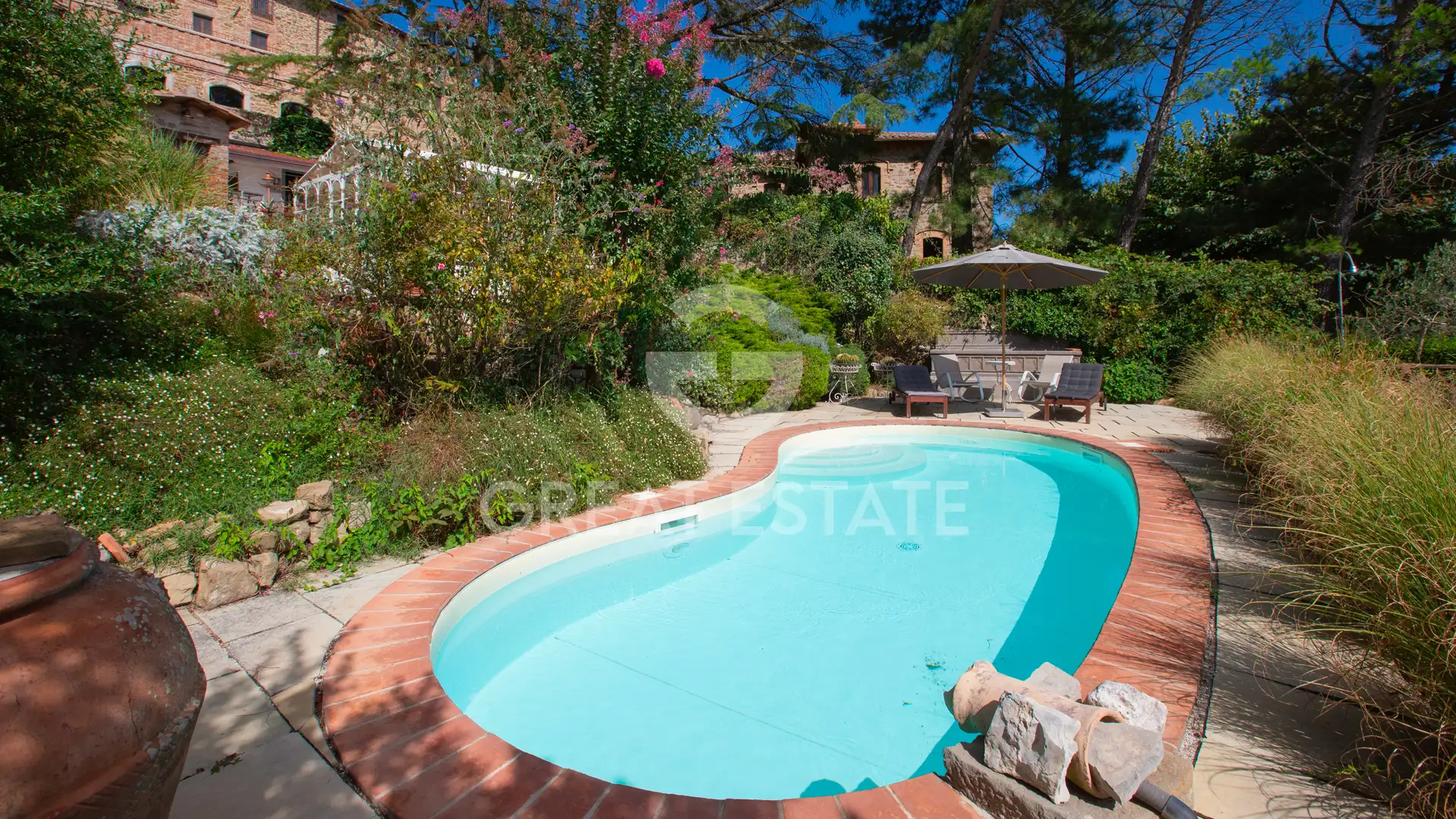Villa 341m² in Italy, Perugia. Priced at 1250000€ rent photo-4