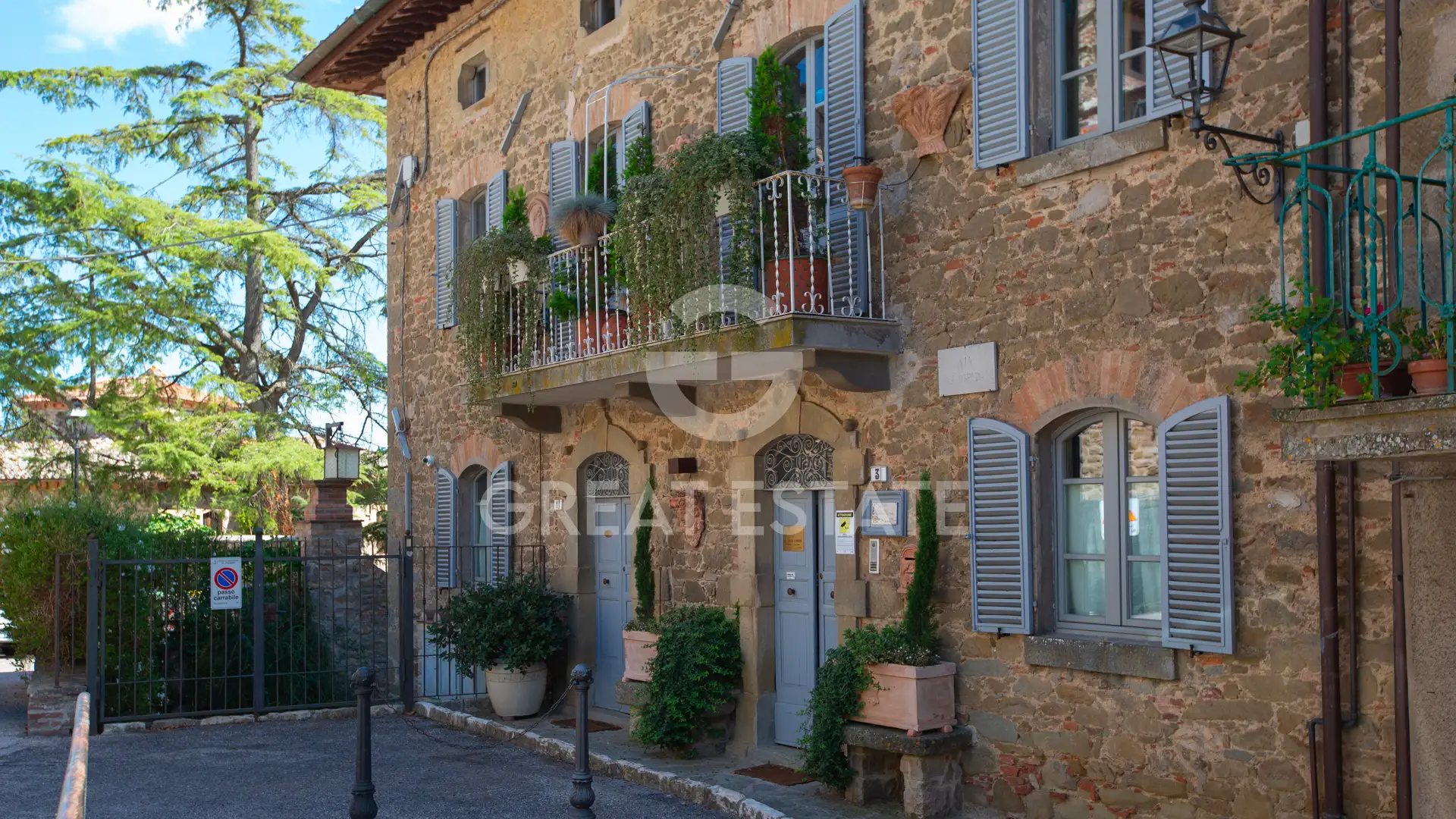 Villa 341m² in Italy, Perugia. Priced at 1250000€ rent photo-11