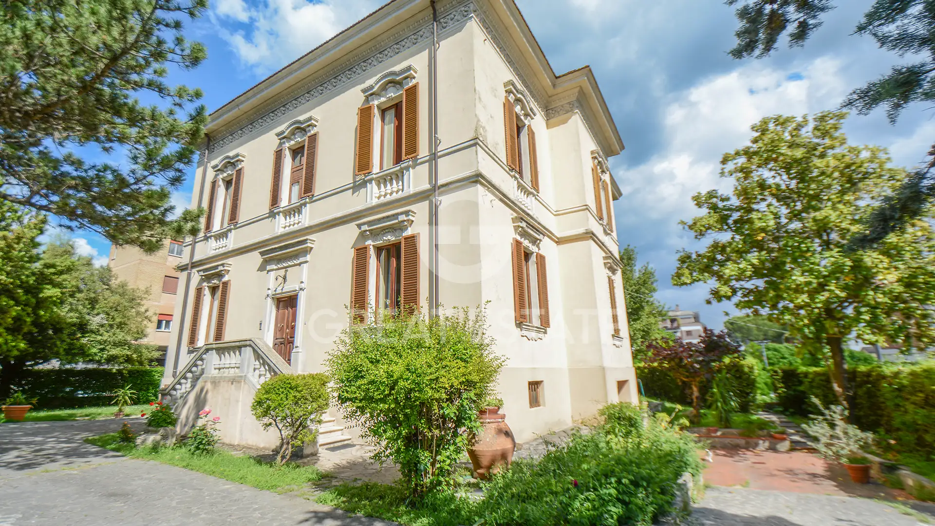House 761m² in Italy, Terney. Priced at 548000€ rent photo-5