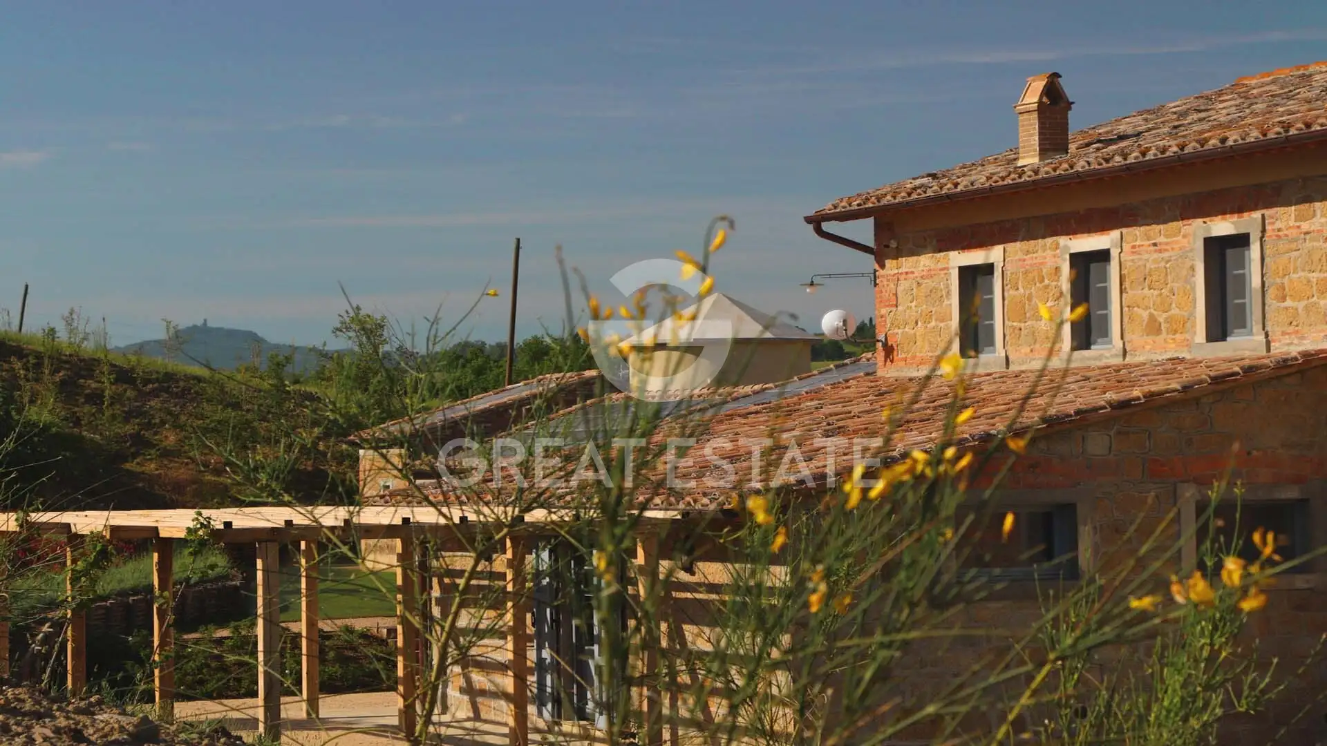 House 593m² in Italy, Siena. Priced at 1700000€ rent photo-4