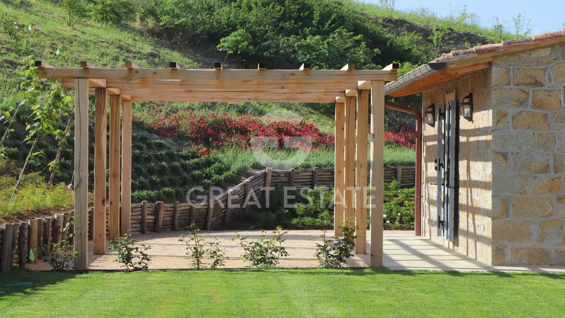 House 593m² in Italy, Siena. Priced at 1700000€ rent photo-6
