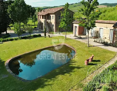 Buy in Italy for 1700000€
