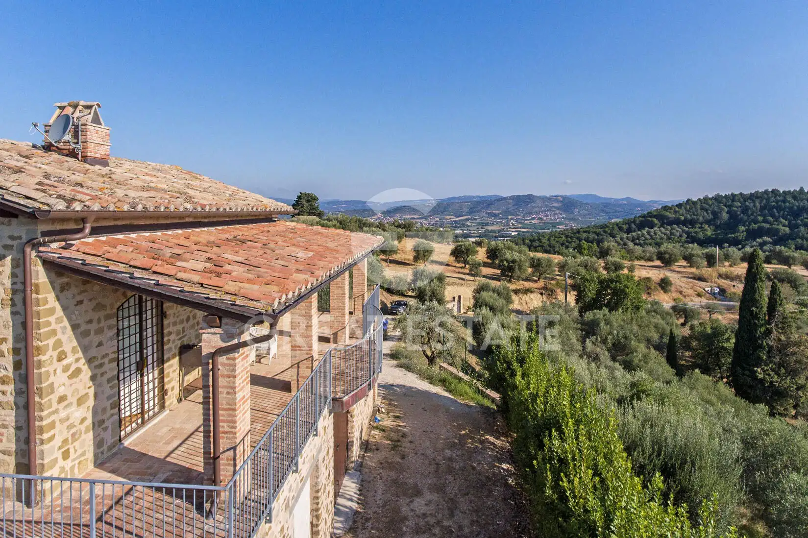 House 210m² in Italy, Perugia. Priced at 550000€ rent photo-8