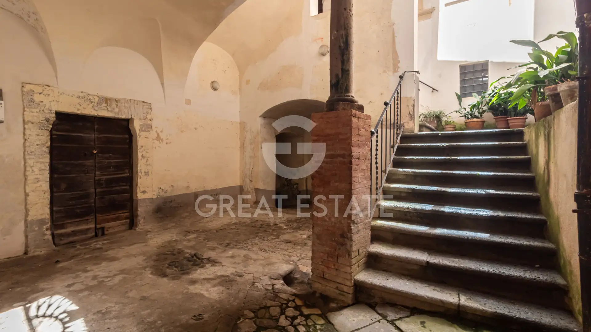 Flat 193m² in Italy, Terney. Priced at 560000€ rent photo-4