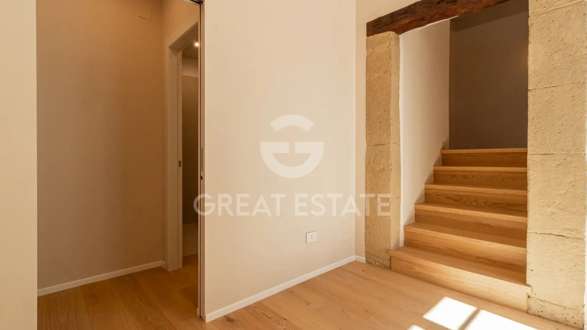 Flat 193m² in Italy, Terney. Priced at 560000€ rent photo-15