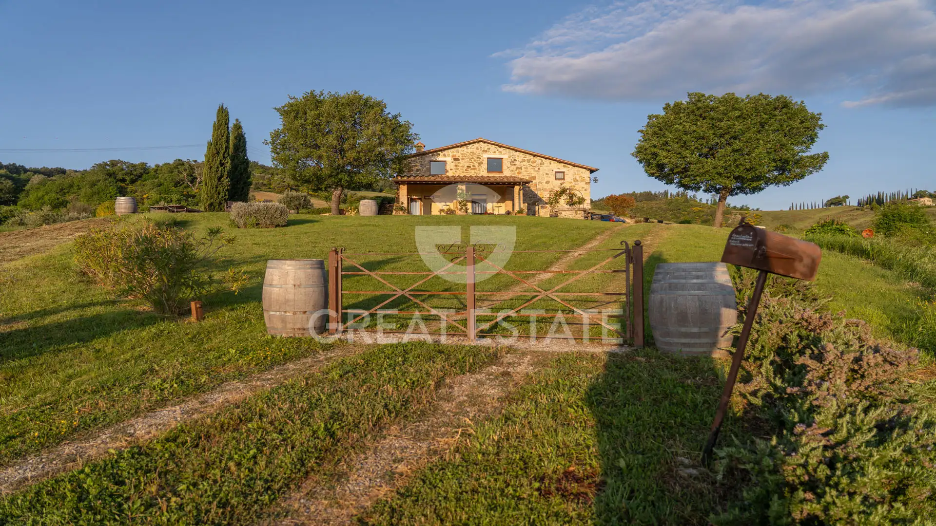 House 216m² in Italy, Siena. Priced at 890000€ rent photo-7